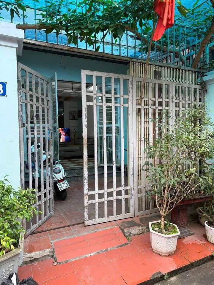 Nhà 2 tầng 103m² hướng Đông Nam, ngõ Trường Chinh, giá tốt cho gia đình an cư