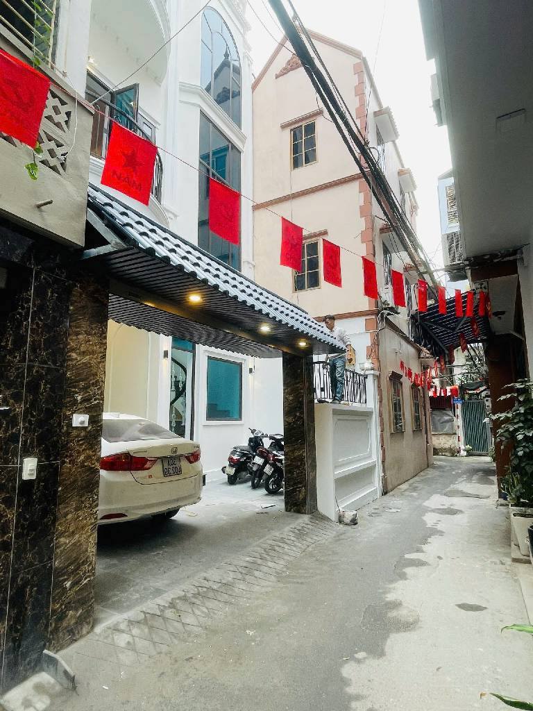 Nhà 3 tầng 81m² mặt tiền 7.5m, ô tô vào nhà tại Phú Thượng, Tây Hồ