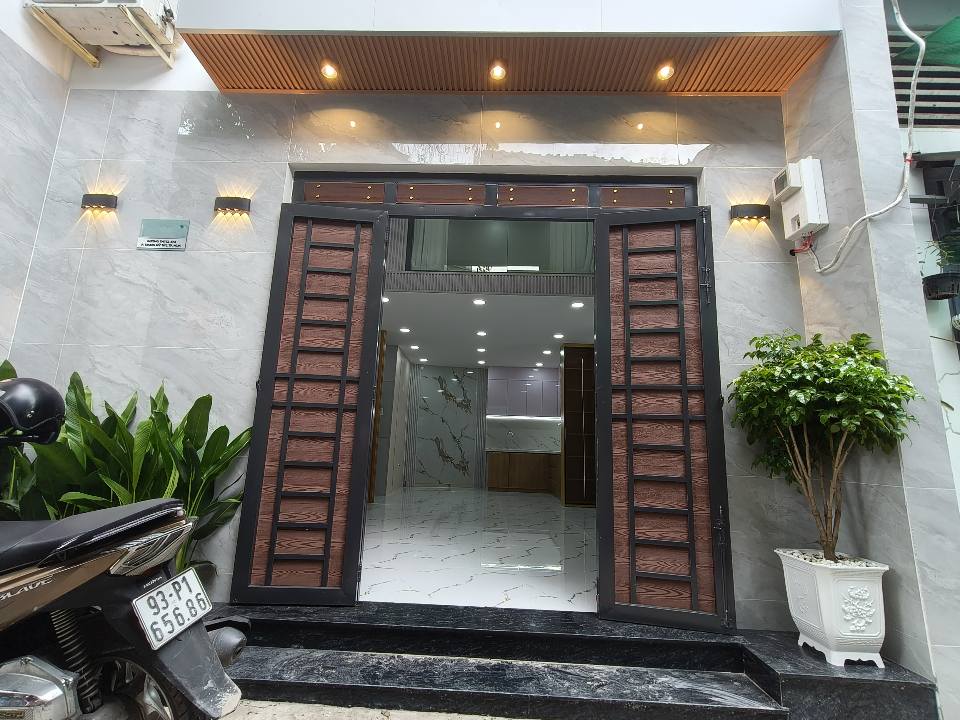 Nhà 1 trệt 1 lửng 2 ngủ, ngang 5m, 38m², 5 phút sang Gò Vấp - Tân Bình