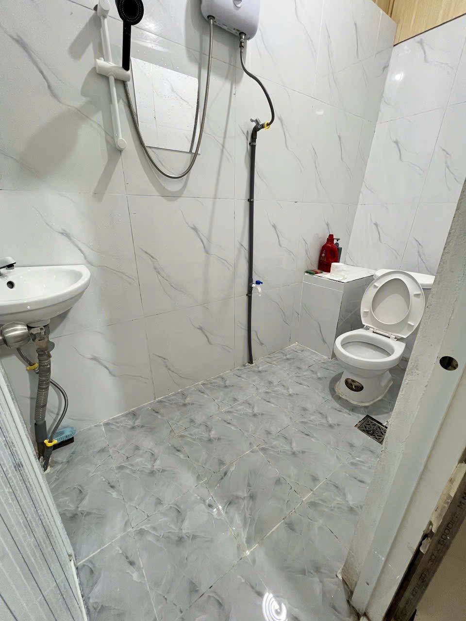 Cho thuê nhà nguyên căn tại hẻm ô tô đường Ngô Thì Sỹ, Phường 4, Thành phố Đà Lạt, Tỉnh Lâm Đồng