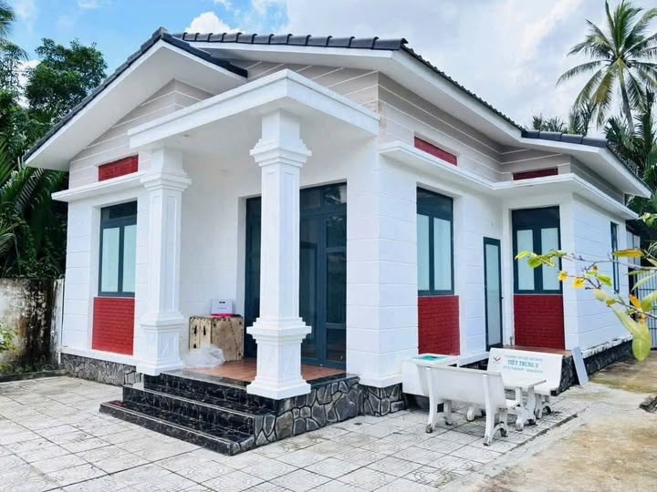 Bán nhà vườn 315m2, 3 phòng ngủ, hướng Đông Nam, An Hội, Bến Tre