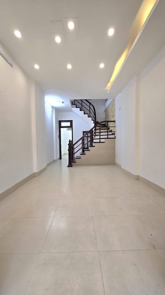 Nhà phân lô kinh doanh Ao Sen, Mỗ Lao 50m² x 5 tầng, 7 ngủ, ô tô vào tận cửa, dòng tiền khủng