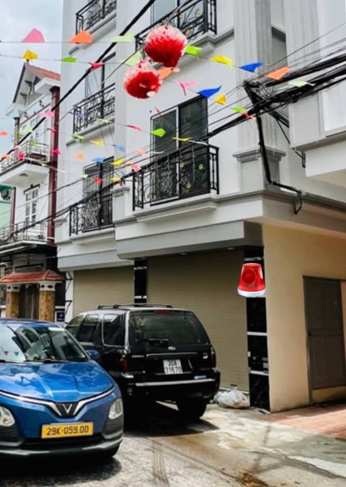 Nhà Hà Đông 5 tầng, mặt phố kinh doanh đỉnh, ô tô tránh, giá chỉ 6,3 tỷ