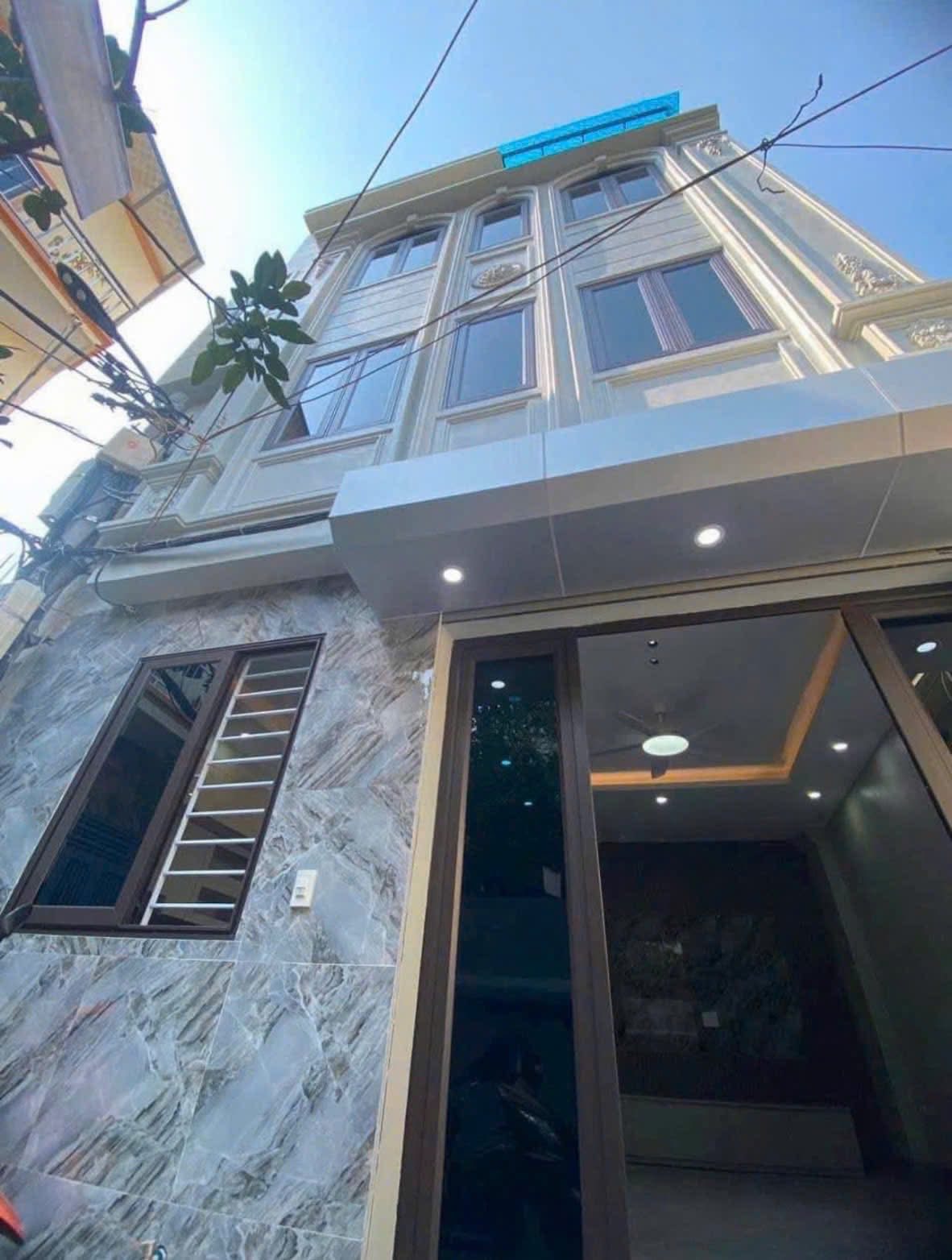 Bán nhà lô góc 5 tầng Xuân Phương, 45m2, 2 mặt thoáng, ô tô tránh