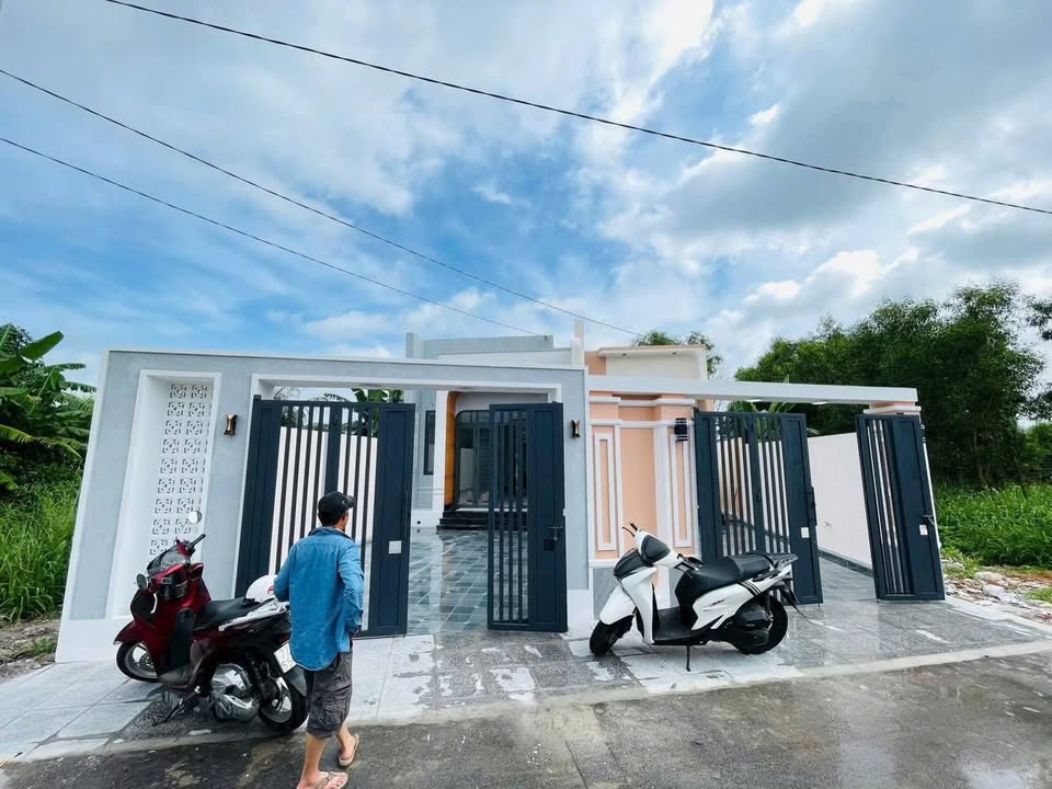 Bán nhà liền kề mới xây dựng tại Tam Phước, Long Điền