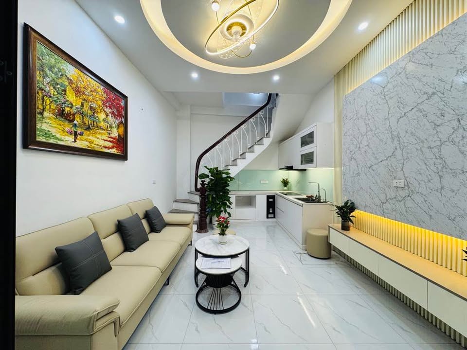 Nhà Yên Hòa 35m² 5 tầng, 6 tỷ về ở luôn, nội thất xịn sò