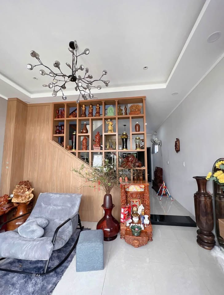 Nhà 2 mê full nội thất, hẻm ô tô 5m tại Hà Huy Tập, Buôn Ma Thuột