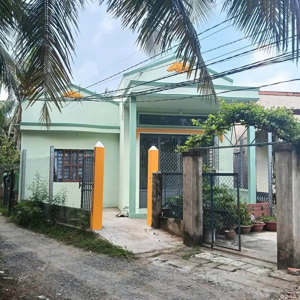 Bất ngờ nhà 91m2 mặt tiền đường ô tô, giá chỉ 500 triệu chốt nhanh tại Vĩnh Long