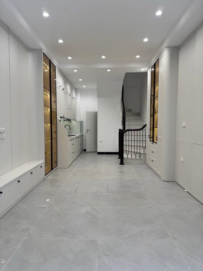 Nhà Vĩnh Hưng, 3 gác đỗ cửa, nội thất xịn, giá hời như cho!