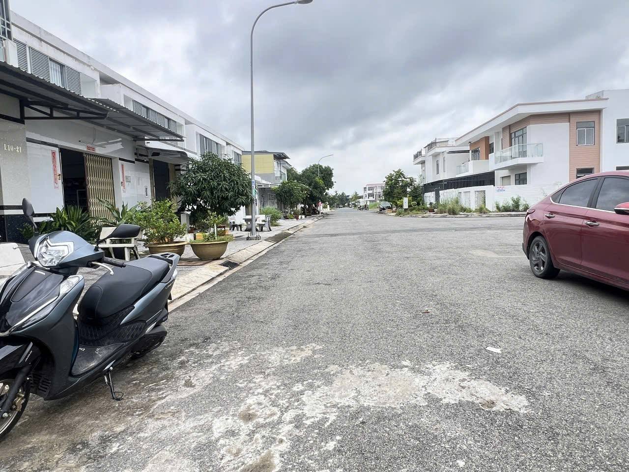 Nhà 1 trệt 1 lầu hướng Tây Nam, Rạch Giá - 2.399 tỷ