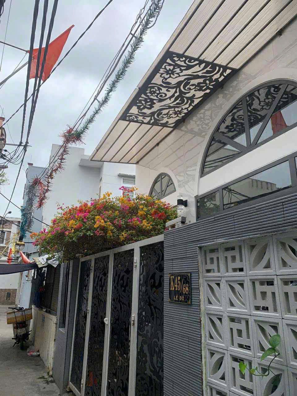 Nhà 5m mặt tiền, kẹp kiệt, có phòng ngủ dưới, giá hời Đà Nẵng