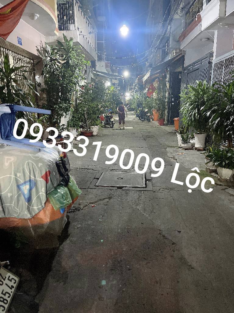 Nhà xinh 3 tầng, hẻm xe hơi, 5,8m x 4,9m, 5,7 tỷ chốt