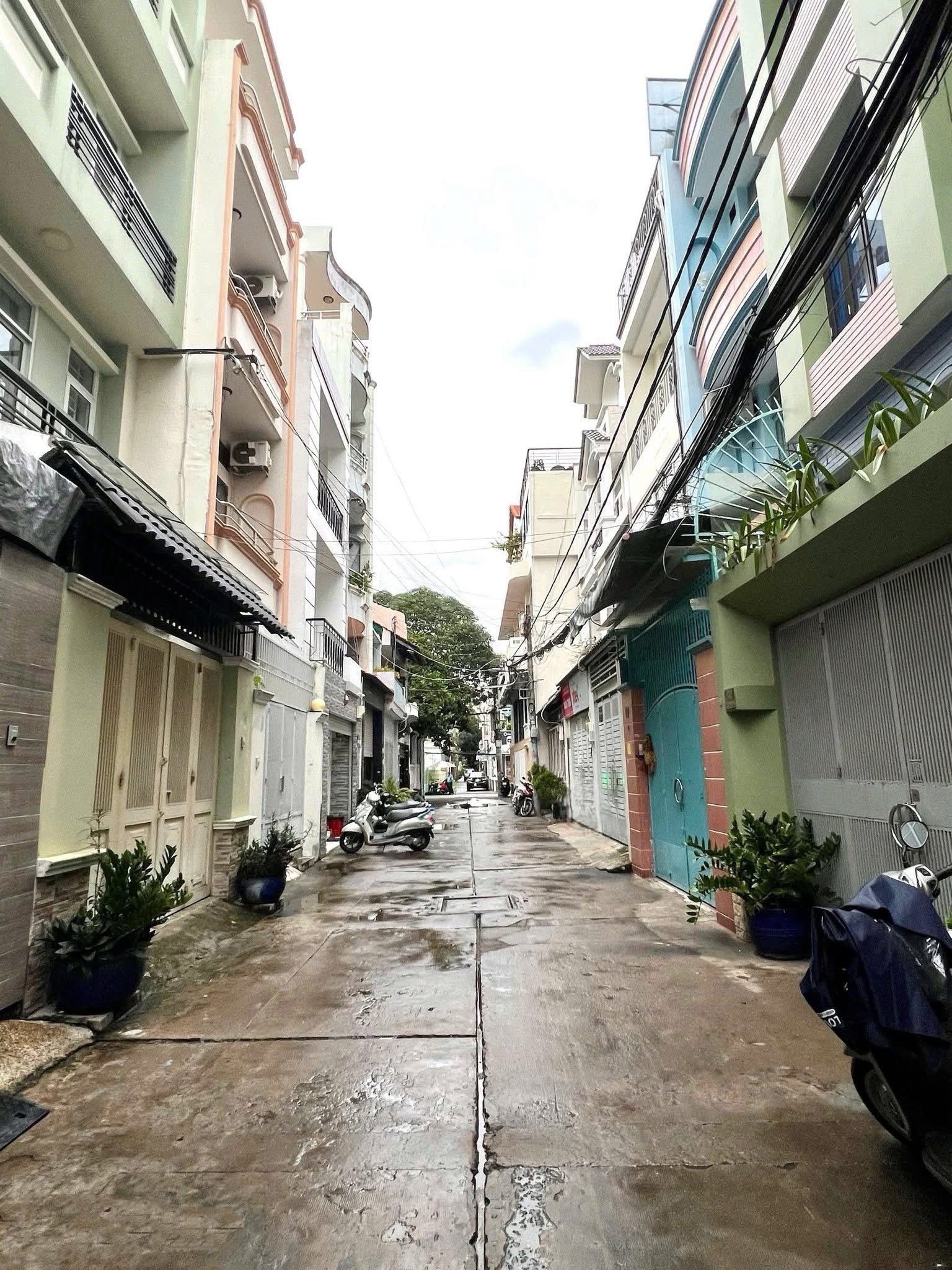 Quận 11 - Nhà hẻm xe tải thông, 66m2, gần Bách Khoa, giá chỉ 14 tỷ