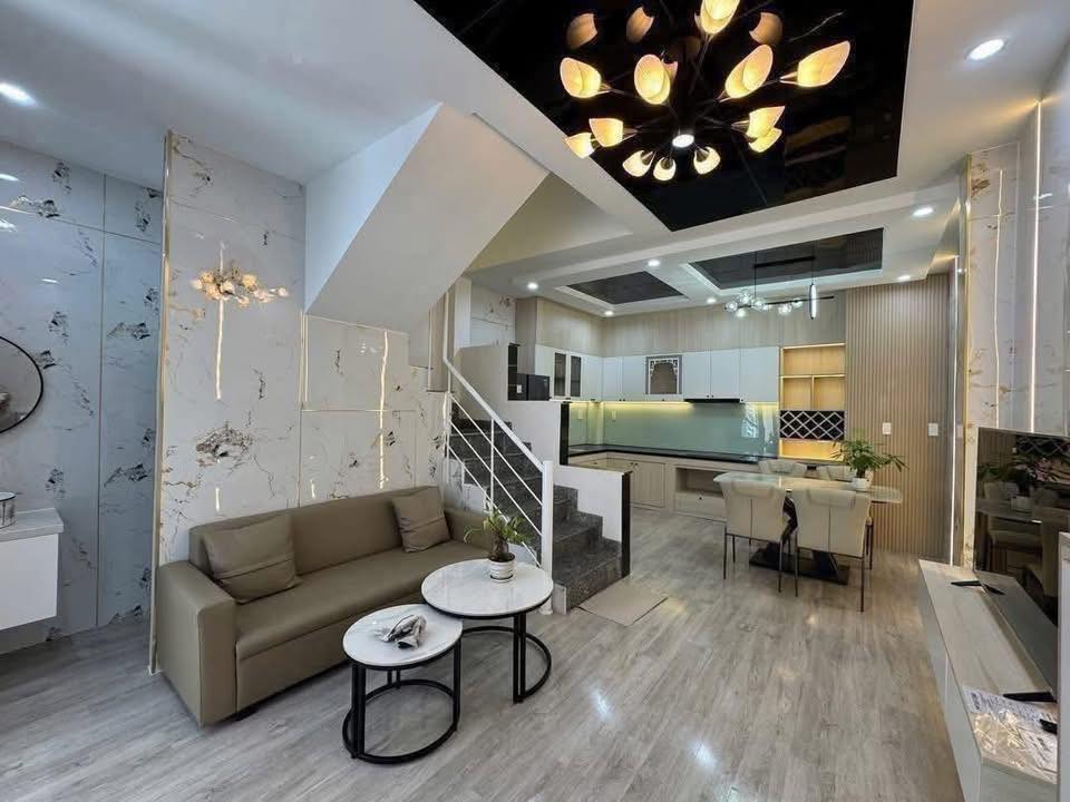 Nhà 4 tầng kiệt Lý Tự Trọng, mua là lời, ở là chất