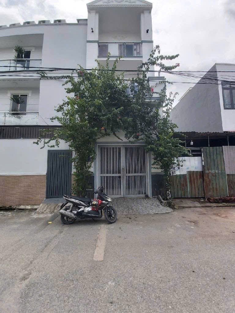 Nhà 4 tầng đường Lã Xuân Oai - Giá mềm như bún, chỉ 5.2 tỷ