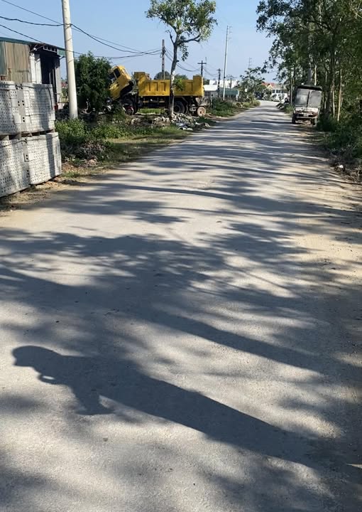 Bán nhanh lô đất trục liên xã giá rẻ, gần biển Quảng Hải