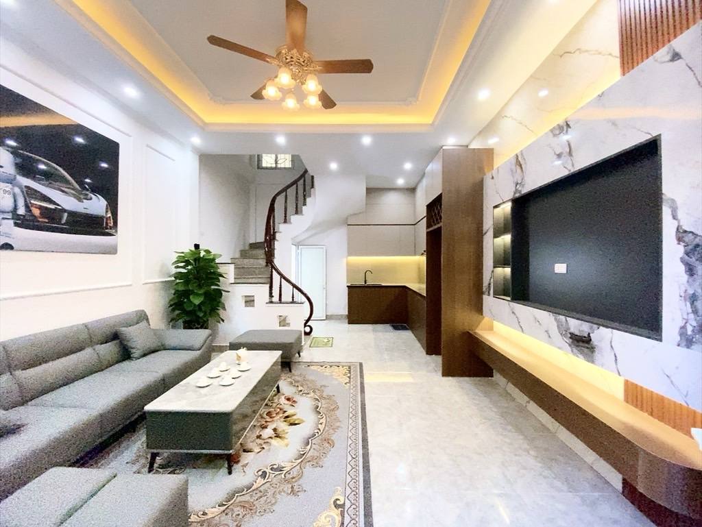 Nhà Kiến Hưng - Ô tô đỗ cửa, view KĐT, 32m² 5 tầng, chỉ nhỉnh 8 tỷ