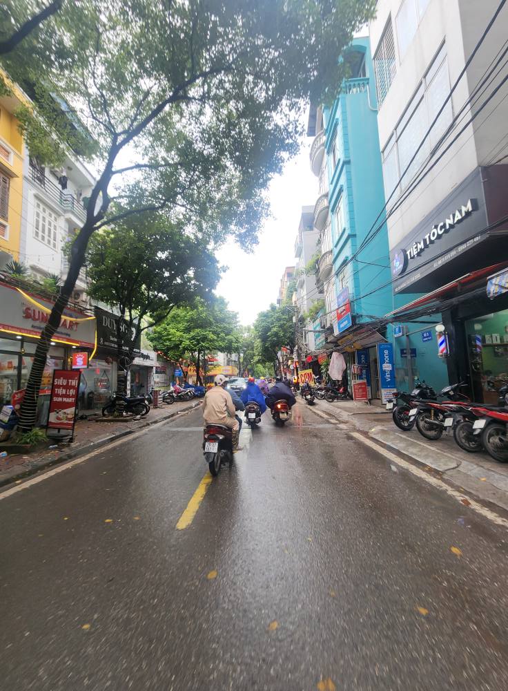 Siêu phẩm mặt phố Văn Quán, sở hữu vị trí đắc địa với hai mặt đường trước sau, ô tô tránh nhau cực kỳ hiếm có