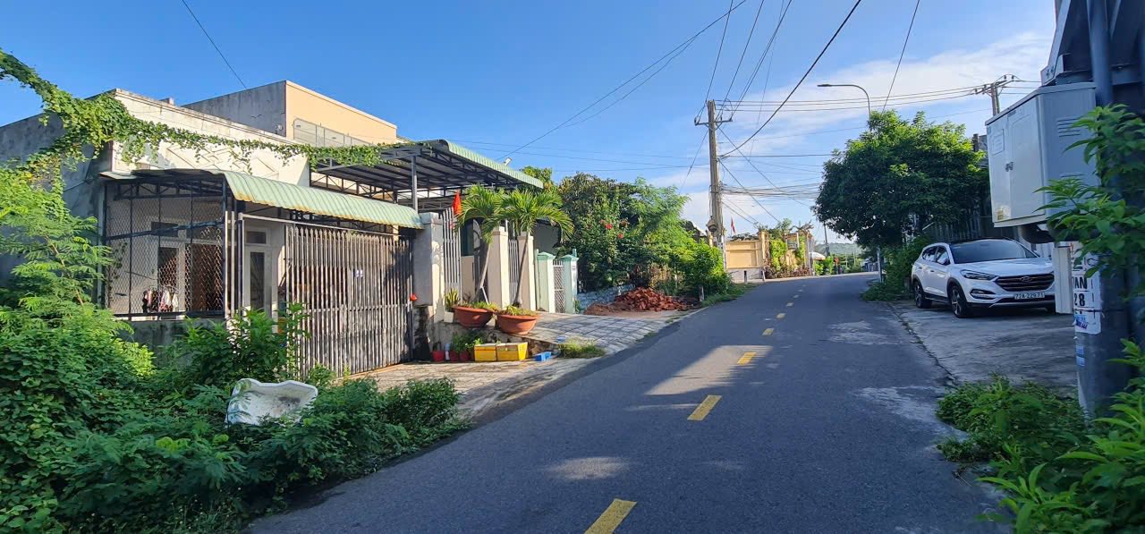 Nhà cấp 4 Long Hải 106m2, gần biển, giá 1,8 tỷ