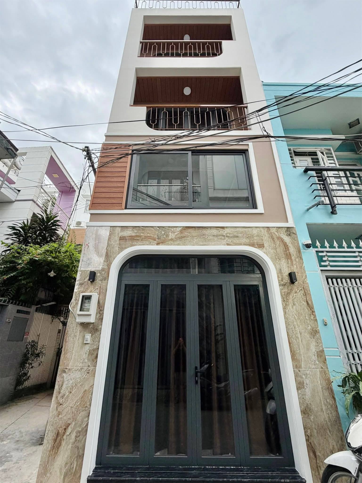 Căn hộ dịch vụ lô góc 5 tầng thang máy Nguyễn Thái Sơn, Gò Vấp