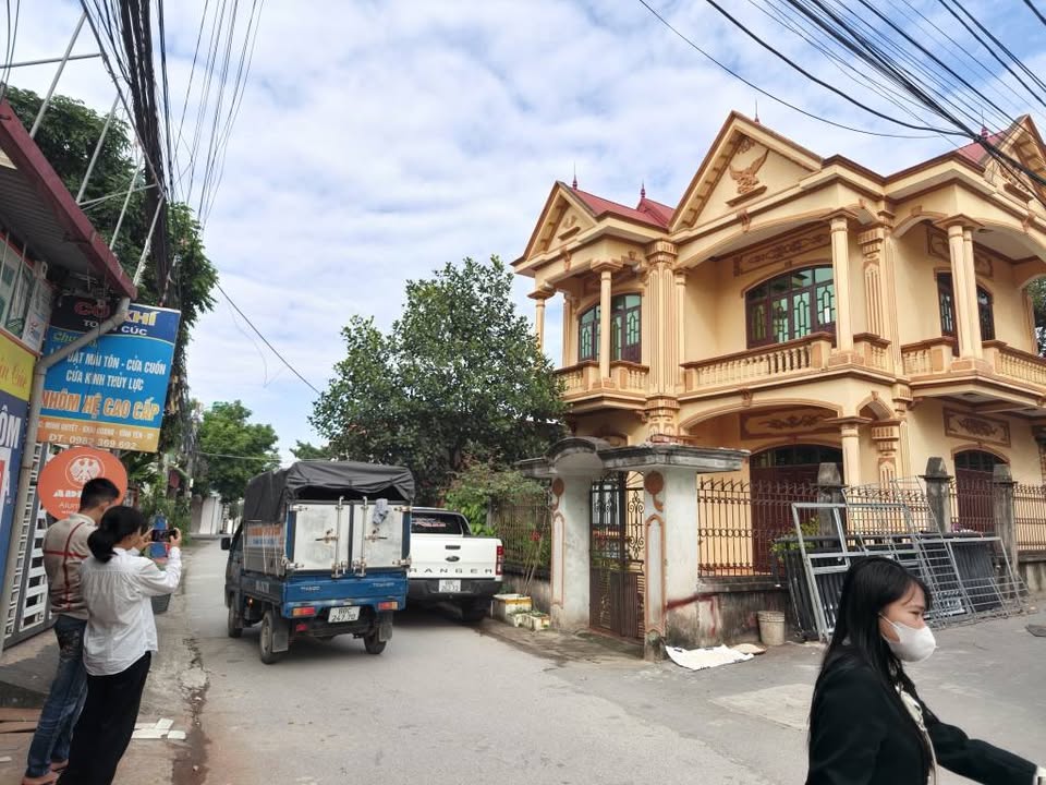 Bán gấp lô góc 2 mặt tiền diện tích 73m2 tại trục chính kinh doanh cực đẹp Minh Quyết, Khai Quang, Vĩnh Yên