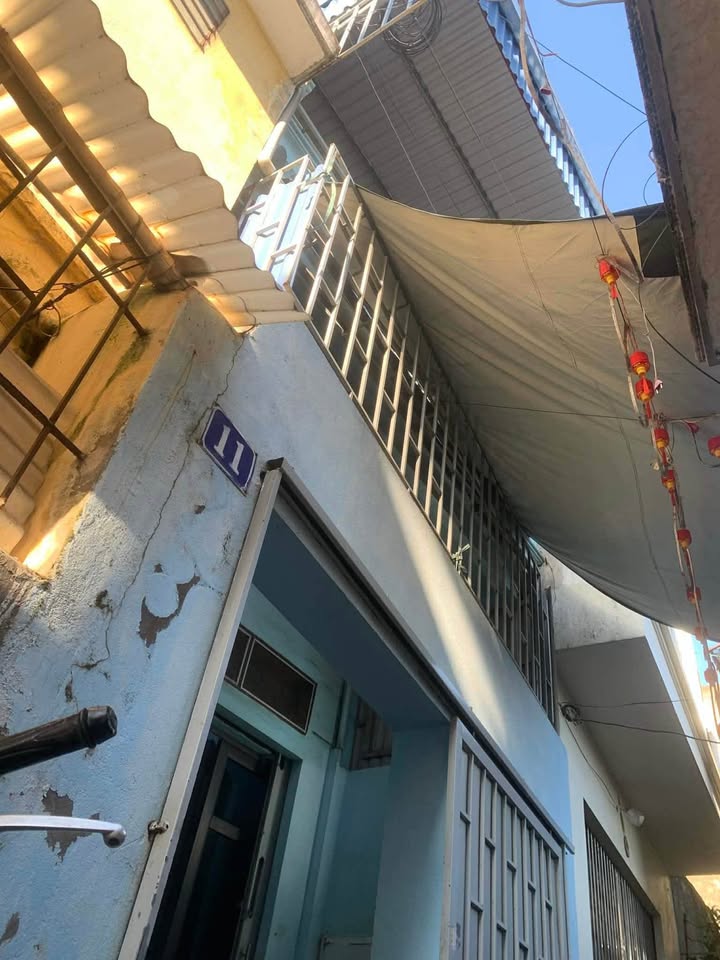 Nhà 2 tầng Trần Quang Khải ngõ nông, giá sốc