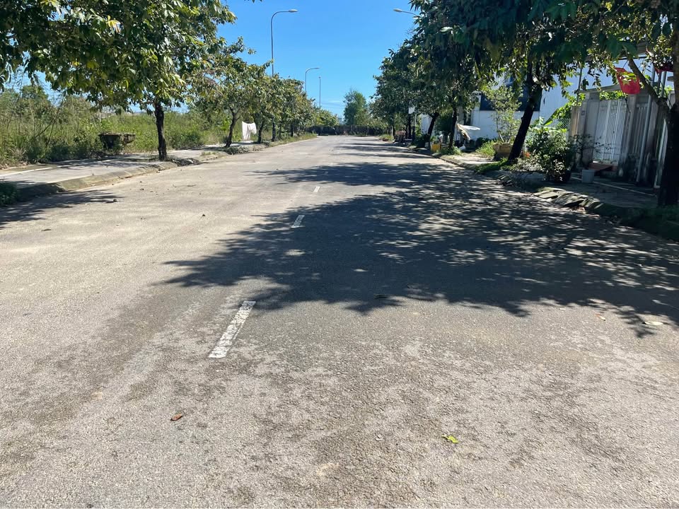 Tìm đâu ra mảnh đất "vàng" tại Khu A Phú Mỹ Thượng với view công viên xanh mát