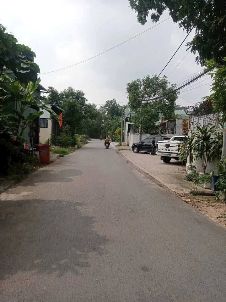 Bình Dương, đất vàng 74m2 thổ cư, mặt tiền 5m, giá 2.1 tỷ, cơ hội đầu tư sinh lời