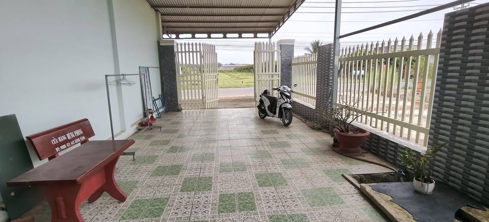 Nhà 10x43m, 1 trệt 1 lầu, có dòng tiền sẵn, giá 3.9 tỷ tại Phước Thạnh, Gò Dầu