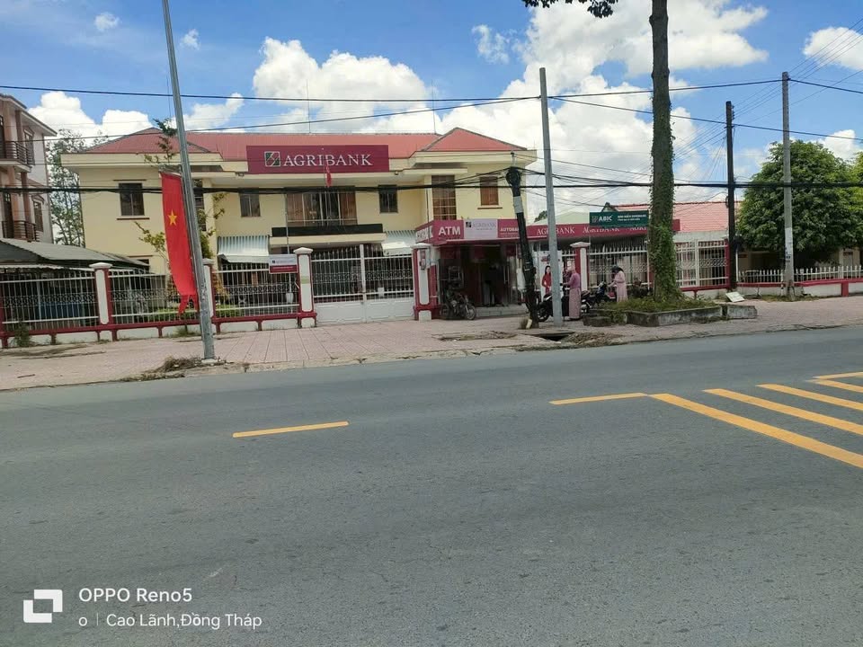 Bán nhà 1 trệt 2 lầu kiên cố, đường nhựa xe tải, xã Mỹ Thọ, Đồng Tháp