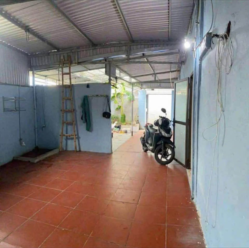 Bán nhà 1 tầng gác xép, ngõ Văn Miếu - Trần Huy Liệu, mặt tiền 8m, 1.4 tỷ