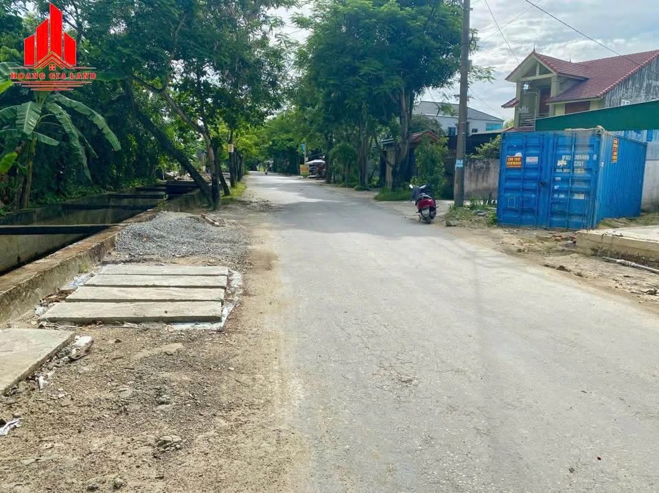 Căn nhà cấp 4 mặt đường Nguyễn Chí Thanh, phường Hưng Đông