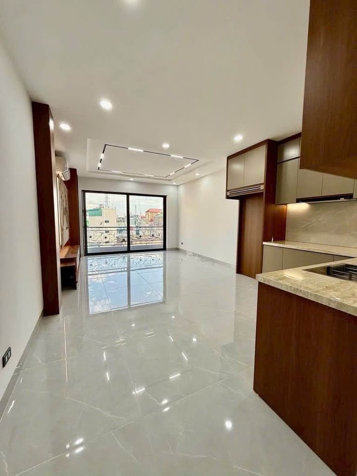 Nhà nằm tại Giáp Nhị, Thịnh Liệt, Hà Nội, là lựa chọn lý tưởng cho gia đình và kinh doanh