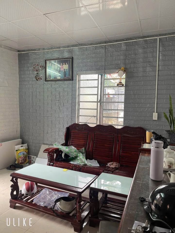 Bán nhà mặt tiền Phạm Thị Lam Anh, 2 phòng ngủ, giá chỉ 1.35 tỷ