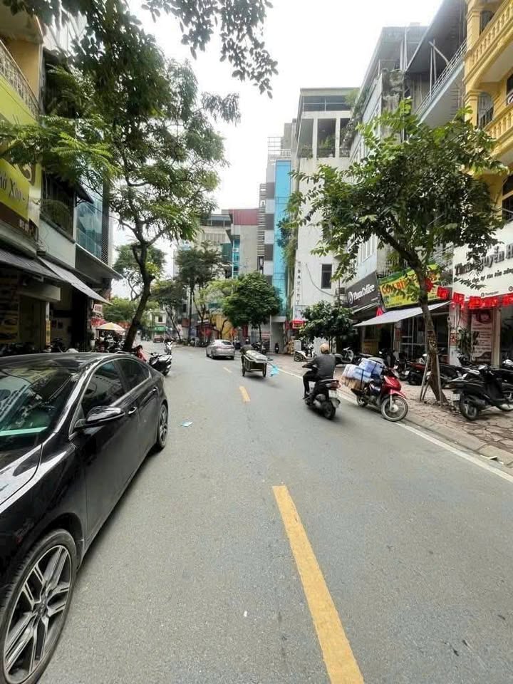 Mặt phố Vương Thừa Vũ kinh doanh đỉnh cao, vỉa hè rộng, 57m² sẵn sàng đón bạn