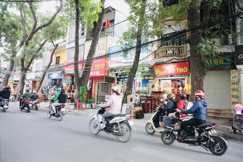 Bán đất mặt phố Đống Đa, 220m2, vị trí đắc địa, tiềm năng xây tòa nhà