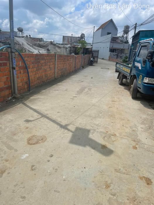 Tọa lạc tại trung tâm Thạnh Mỹ sầm uất, căn nhà 1 trệt 1 lầu