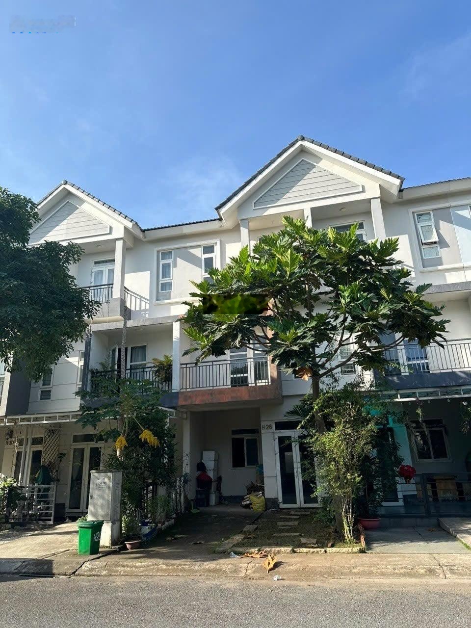 Bán nhà phố liền kế Park Riverside Bưng Ông Thoàn, Phường Phú Hữu Q9 giá 14 tỷ