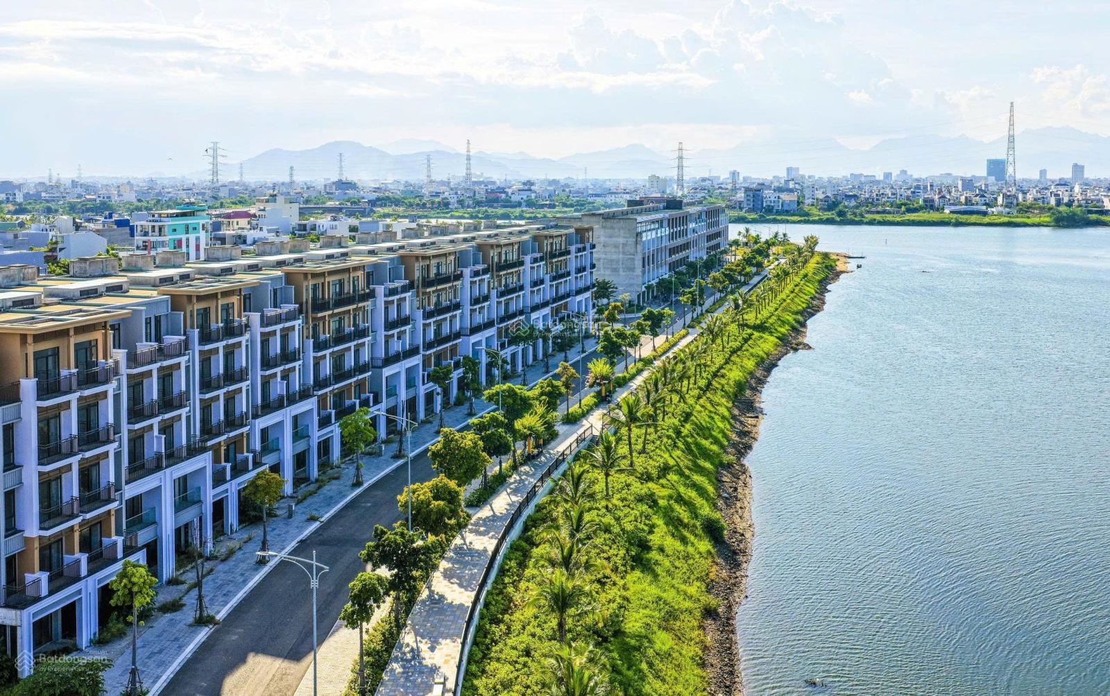 Giá tốt 43tr/m2 Đất nền Đầm Sen, Nam Hòa Xuân, Đà Nẵng - Diện tích 125m2 - Ban công Đông Nam