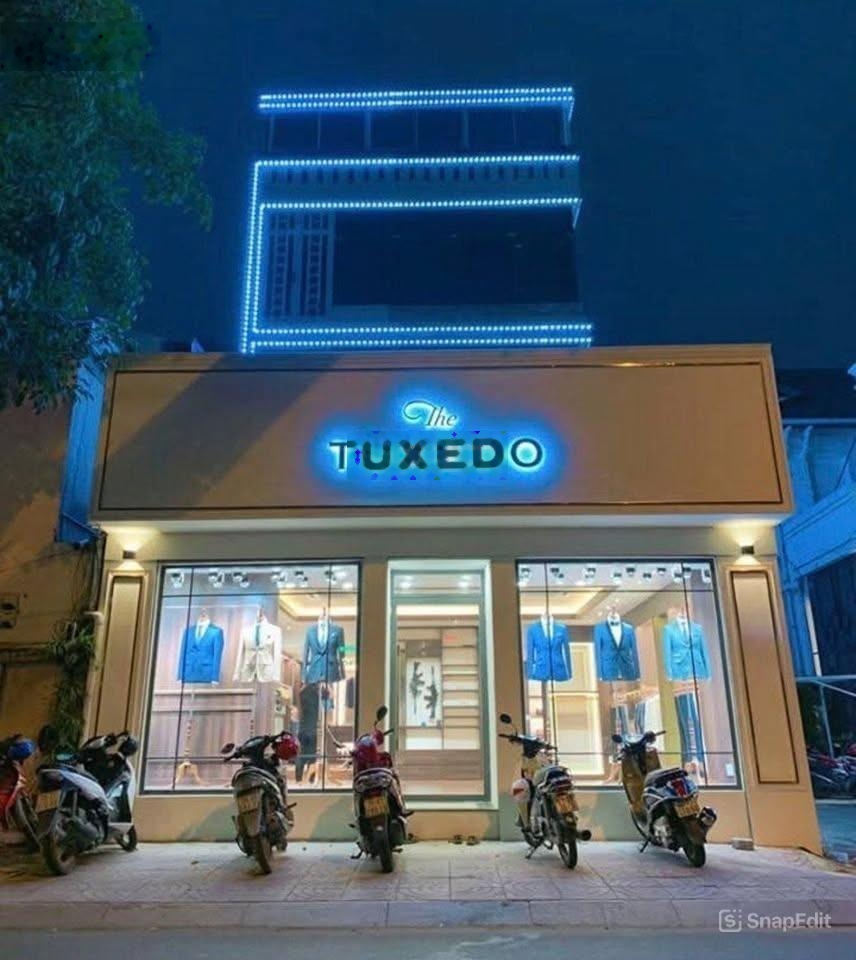 Bán Nhà Siêu Vị Trí Mặt Tiền Võ Văn Tần - Quận 3 - (6x18m) - 3 Tầng - HĐT: 210TR/TH - Giá: 55 Tỷ