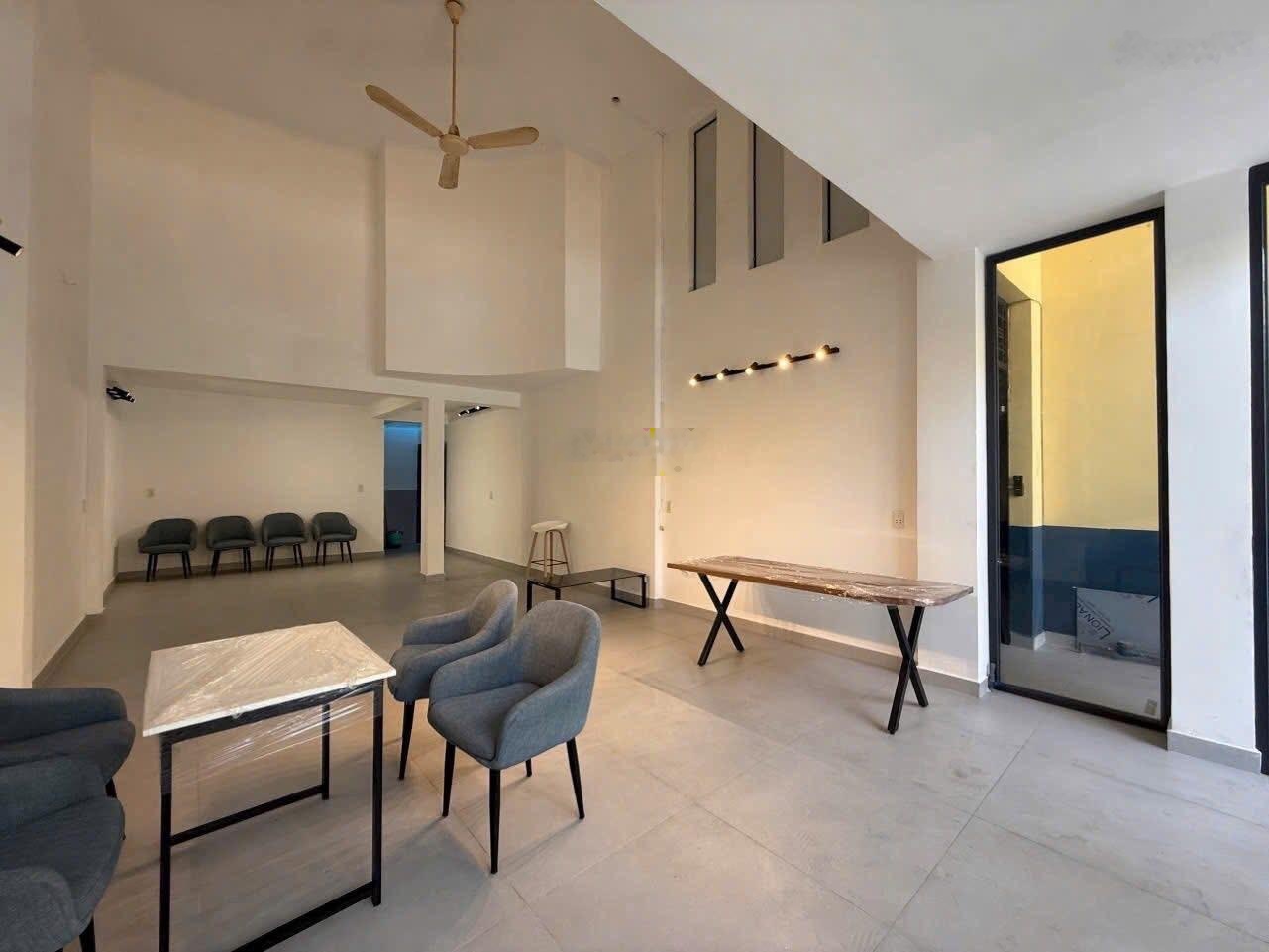 Siêu phẩm! Ngang 7m KC 3 tầng, mặt tiền Nguyễn Đình Chiểu Q3 giá chỉ 39tr xem nhà gọi trước 30p