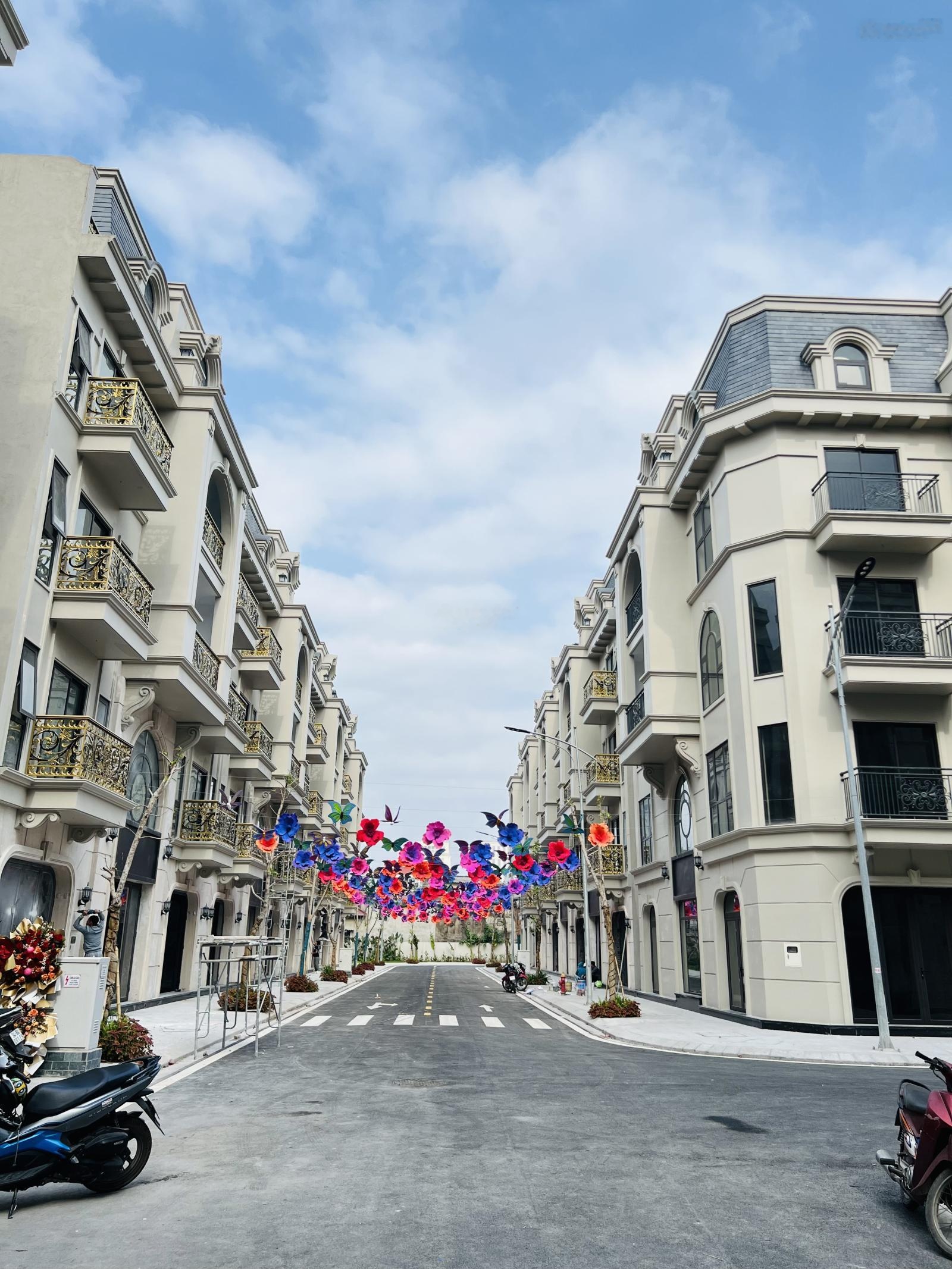 Giá mềm bất ngờ vị trí lại đẹp bất ngờ! Duy nhất 1 căn hướng Tây tại Royal River City 80 Hạ Lý