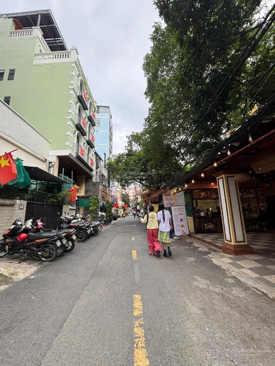 Khan hiếm,định cư, chủ cần bán nhà mặt tiền đường trương quyền p6 quận 3.dt:6,5x23m2 giá 60 tỷ.