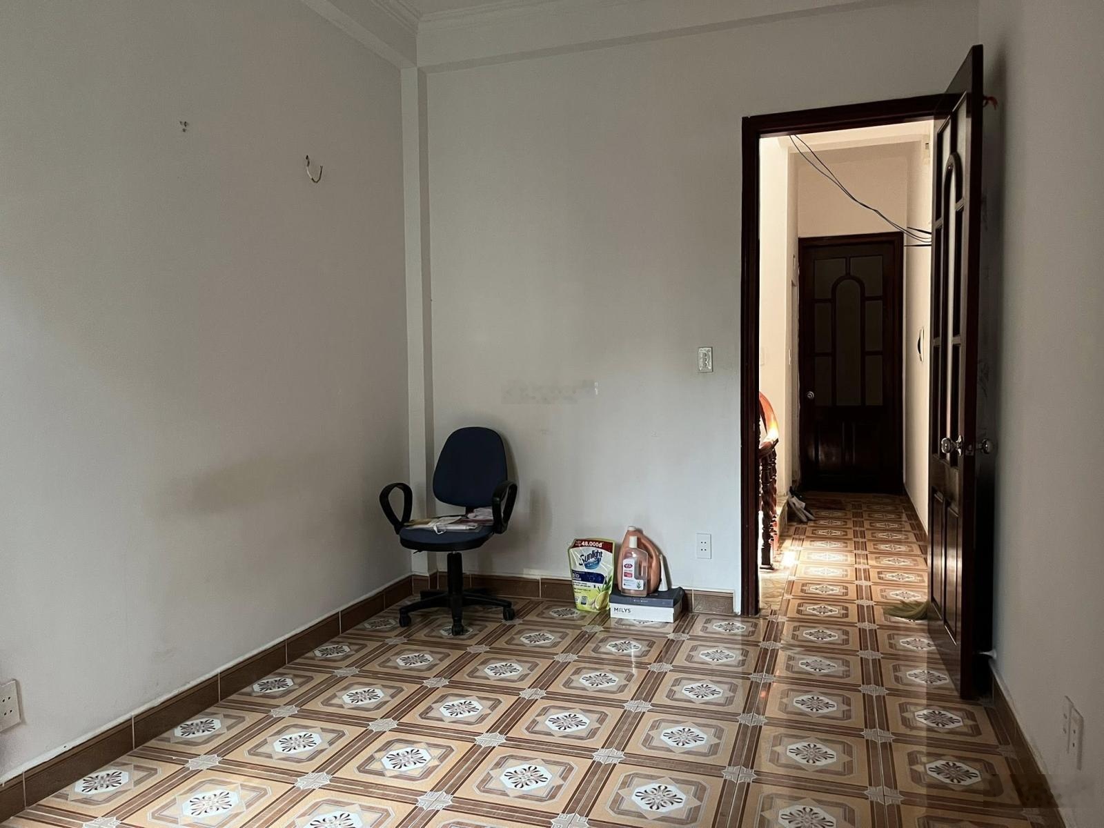 Cho thuê phòng trong nhà 4 tầng ở ngõ 1 bùi xương trạch, thanh xuân