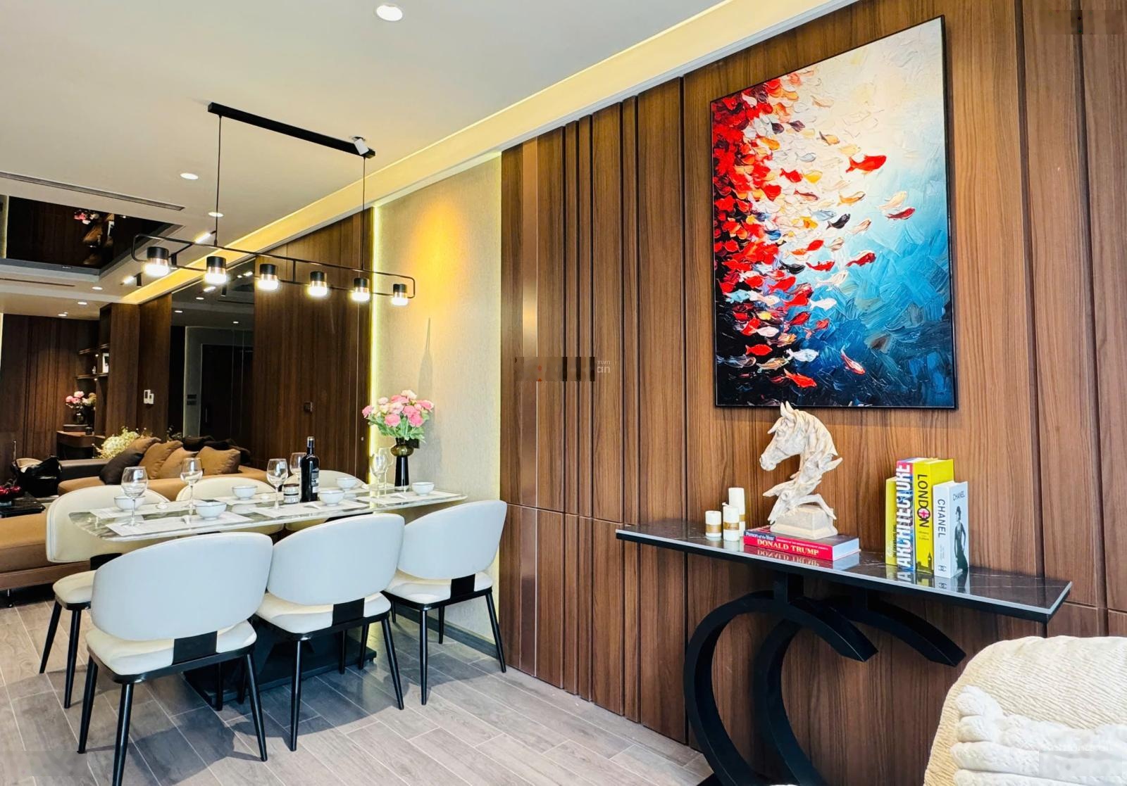 Căn góc 118m, chung cư Intracom Trung Văn, 3 ngủ, đầy đủ nội thất, ban công rộng, 8 tỷ có TL