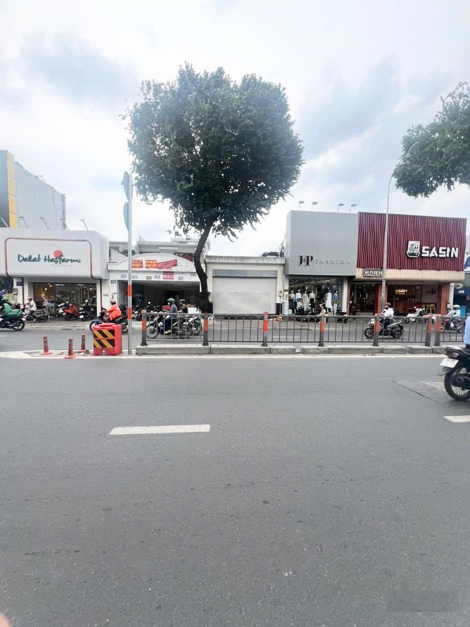 Chia cho Anh Em bán gấp mặt tiền Quang Trung (9x22m) CN 183m2-HĐT 50tr /th - CTXD hầm 7 tầng -27 tỷ