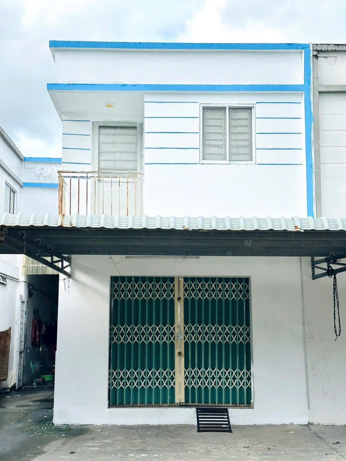 Dãy trọ ngay THCS Lai Uyên 140m2 ngang 5m đường nhựa 8m có vỉa hè, cách KCN Bàu Bàng chỉ 2p đi xe