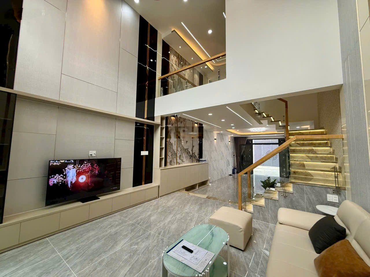 Bán nhà riêng tại Xã Bà Điểm, Hóc Môn, 7,2 tỷ, 80m2. 1trệt 1 lững 2lầu.nhà mẫu mới hiện đại