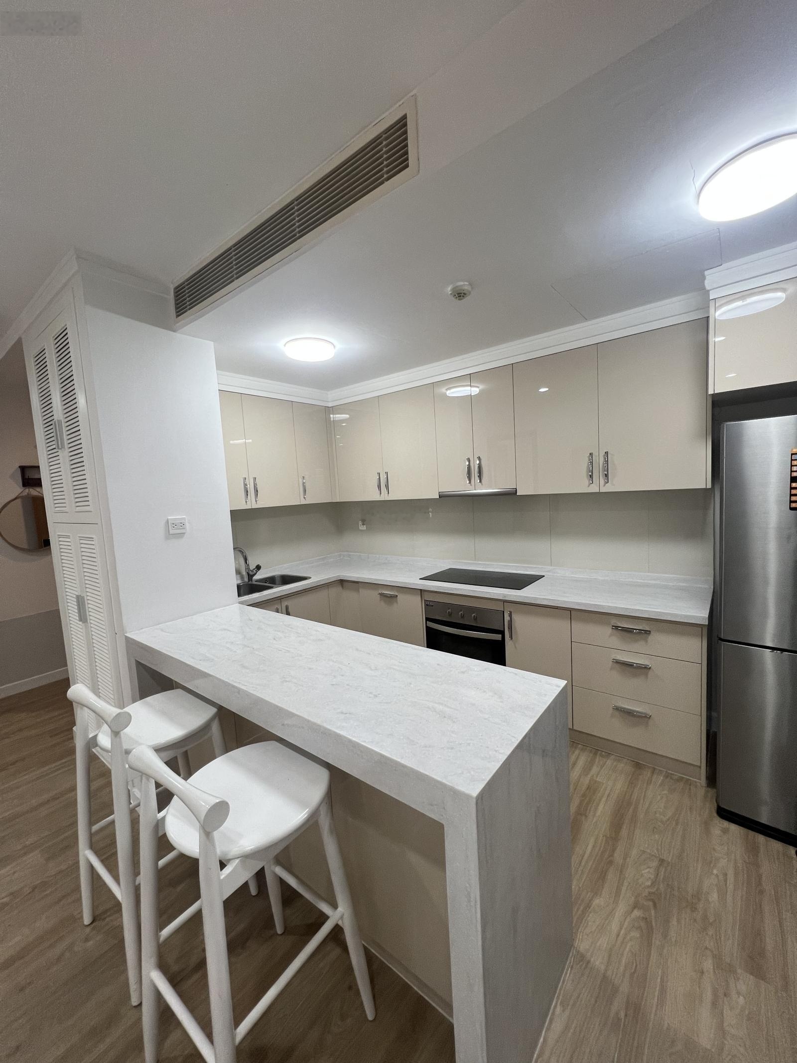 Cho thuê căn hộ Saigon Pavillon, 95m2,3pn,2wc,Nội thất đầy đủ, giá thuê 32tr/th,ở liền.