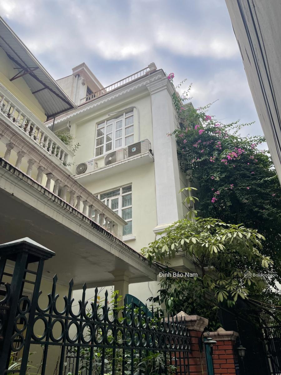 Cầu giấy giá chỉ 167tr/m - gần 300m mặt tiền 17m - ngõ rộng - chủ cần bán giá bán bất ngờ - sổ đẹp